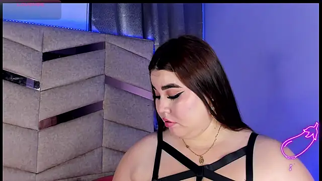 MadissonLee   online show from February 2, 2026, 10:09 pm