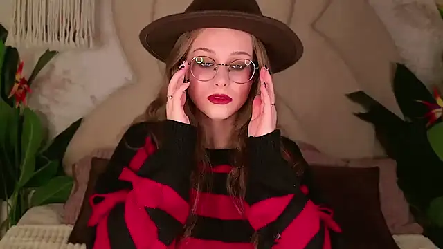 RileyMimicho online show from October 31, 2025, 9:22 pm