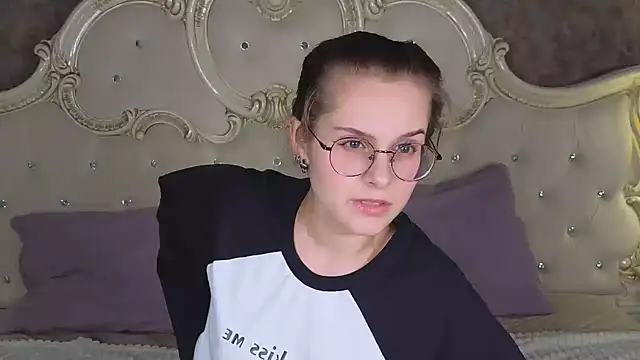 RileyMimicho online show from October 5, 2025, 8:54 pm