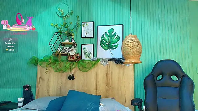 yessila parker online show from December 20, 2025, 5:05 pm