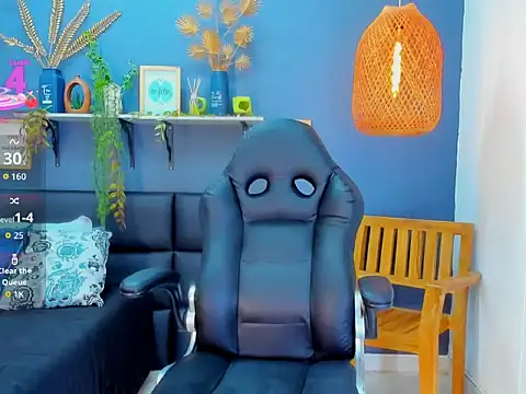 yessila parker online show from February 4, 2026, 10:10 am