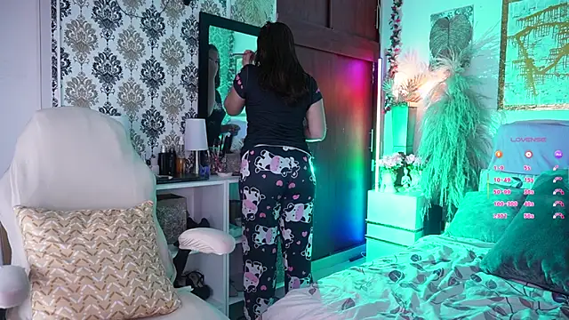 missjudi online show from November 20, 2025, 8:09 pm