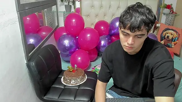 heiker  online show from October 16, 2025, 3:26 am