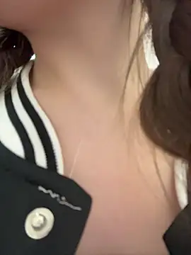 Snapshot of melicious_ chatting on January 7, 2026, 5:45 am melicious online show from January 7, 2026, 5:45 am