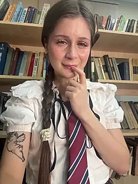 Snapshot of melicious_ chatting on December 21, 2025, 6:04 am melicious online show from December 21, 2025, 6:04 am