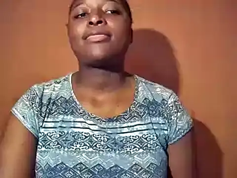 sexyhips2001 online show from October 17, 2025, 5:04 pm