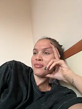 Beverly Hilll online show from October 7, 2025, 12:50 pm