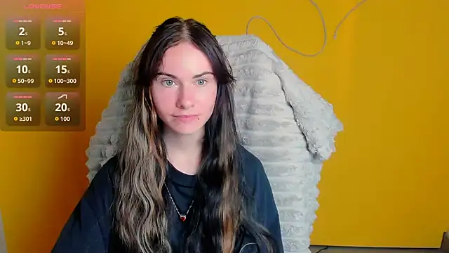 Snapshot of Fiona_Night chatting on June 19, 2026, 11:27 am Fiona Night online show from June 19, 2026, 11:27 am
