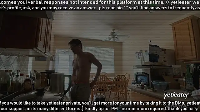 Snapshot of yetieater chatting on April 7, 2026, 6:43 pm yetieater online show from April 7, 2026, 6:43 pm