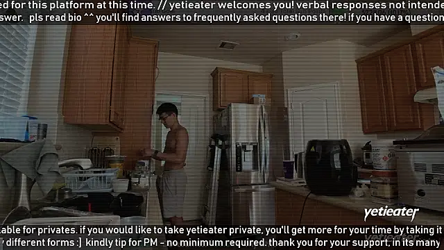 Snapshot of yetieater chatting on March 25, 2026, 5:34 pm yetieater online show from March 25, 2026, 5:34 pm