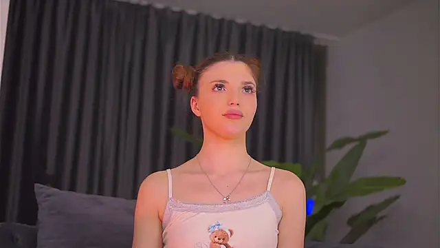 Snapshot of Sweet_Obsession_XO chatting on March 8, 2025, 10:02 pm Sweet Obsession XO online show from March 8, 2025, 10:02 pm