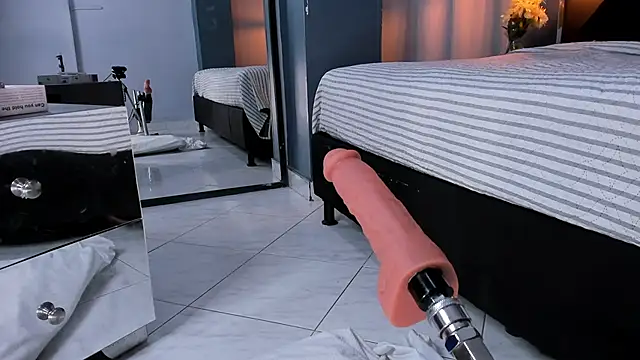 Snapshot of Melissa_23_ chatting on October 13, 2025, 11:34 am Melissa 23 online show from October 13, 2025, 11:34 am