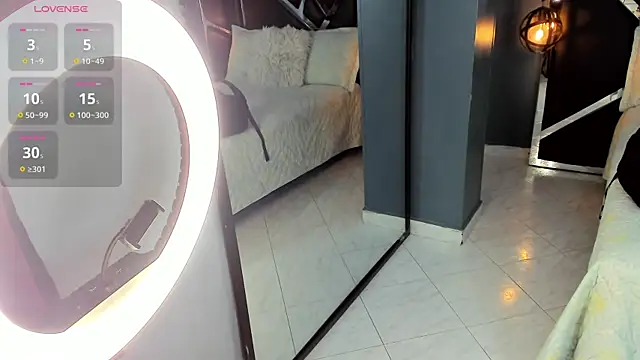 Snapshot of Melissa_23_ chatting on September 12, 2025, 10:26 am Melissa 23 online show from September 12, 2025, 10:26 am