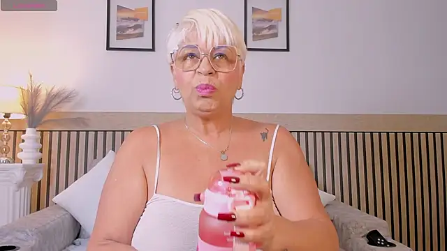 Snapshot of Lucy_Milf_68 chatting on April 2, 2026, 10:55 am Lucy Milf 68 online show from April 2, 2026, 10:55 am