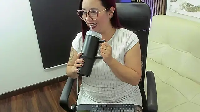 Busty Doll5 online show from March 18, 2025, 7:44 pm