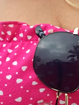 Snapshot of Melody73 chatting on October 19, 2025, 10:07 am Melody73 online show from October 19, 2025, 10:07 am