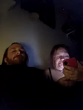 Snapshot of SpnzTnT chatting on February 6, 2026, 8:43 am SpnzTnT online show from February 6, 2026, 8:43 am