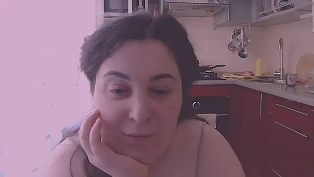 Snapshot of SoftLia chatting on June 26, 2026, 4:13 pm SoftLia online show from June 26, 2026, 4:13 pm
