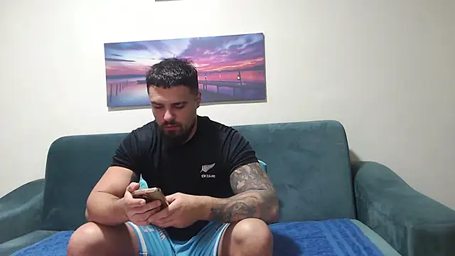 Tiberius hunk online show from October 22, 2025, 8:47 am