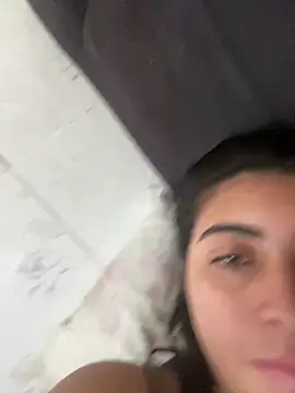 mayteziinhaa online show from November 6, 2025, 12:09 pm