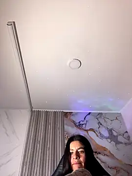 sofia 23x online show from September 8, 2025, 7:35 pm