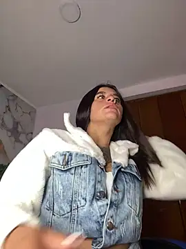 sofia 23x online show from October 7, 2025, 12:50 pm