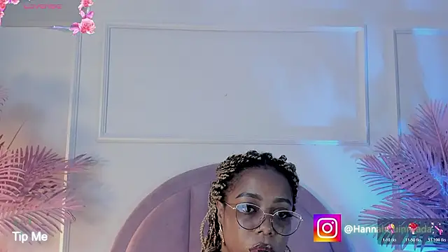 Hanaahquinn online show from March 18, 2026, 11:35 am