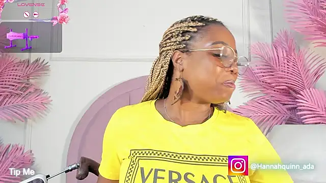 Hanaahquinn online show from March 4, 2026, 11:51 am