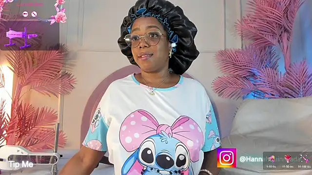 Hanaahquinn online show from May 11, 2026, 11:44 am