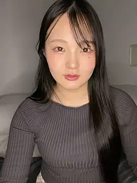 MinaKubo online show from April 4, 2026, 1:50 pm