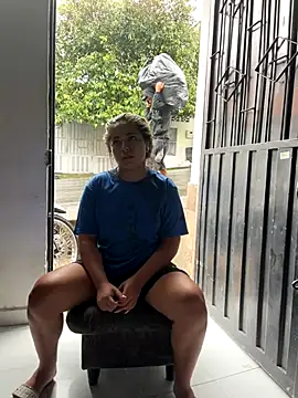 lunaxxx 69 online show from November 28, 2025, 4:29 pm