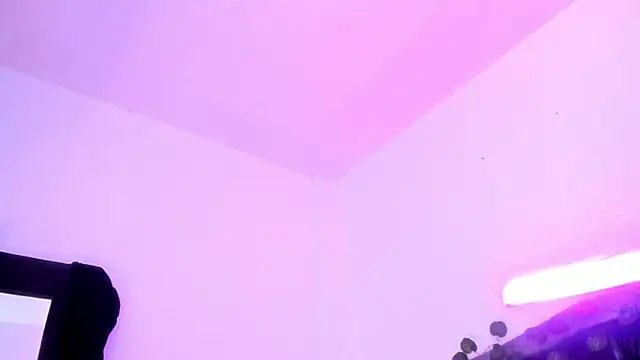 Snapshot of Andrew_Wolff chatting on March 12, 2025, 7:13 am Andrew Wolff online show from March 12, 2025, 7:13 am