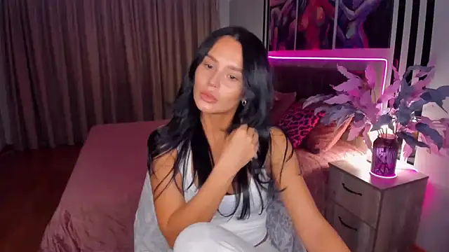 DanaSincere online show from October 4, 2025, 5:42 am