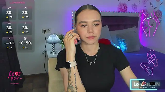 EmelyMason online show from May 20, 2026, 4:53 am