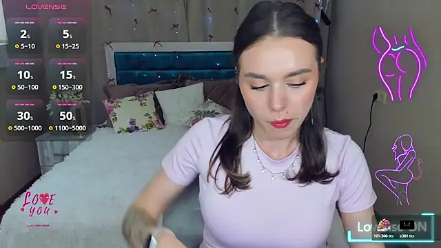 EmelyMason online show from May 5, 2026, 10:18 am