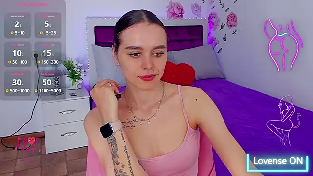 EmelyMason online show from May 7, 2026, 5:22 am