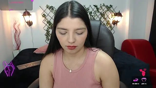 Snapshot of issa__nassar chatting on October 2, 2025, 1:25 pm issa nassar online show from October 2, 2025, 1:25 pm