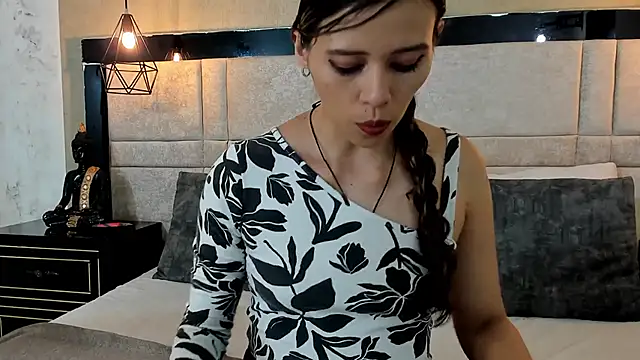 Snapshot of LiliJensen chatting on November 13, 2025, 10:02 pm LiliJensen online show from November 13, 2025, 10:02 pm