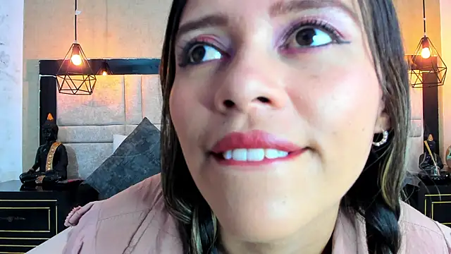 Snapshot of LiliJensen chatting on November 17, 2025, 8:24 pm LiliJensen online show from November 17, 2025, 8:24 pm