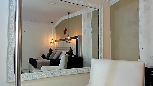 Snapshot of LiliJensen chatting on December 5, 2025, 8:17 pm LiliJensen online show from December 5, 2025, 8:17 pm