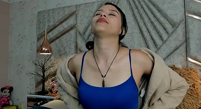 Snapshot of LiliJensen chatting on November 16, 2025, 8:02 pm LiliJensen online show from November 16, 2025, 8:02 pm