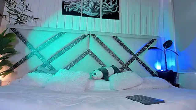 CRAZY-BOY99 online show from July 11, 2026, 7:47 pm