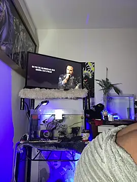CRAZY-BOY99 online show from July 7, 2026, 12:52 pm