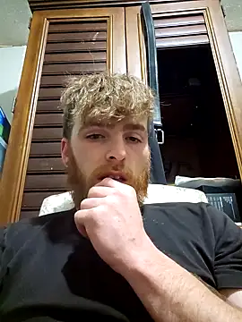 gdavis145 online show from March 9, 2025, 3:43 am