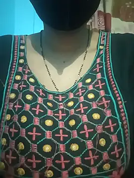 Sexyradha  online show from February 5, 2026, 6:15 pm