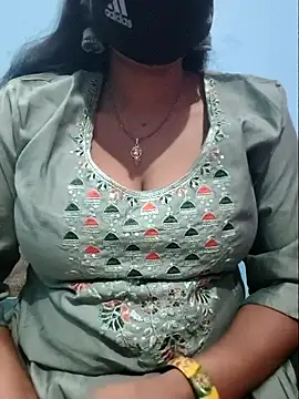 Sexyradha  online show from April 7, 2026, 5:26 pm