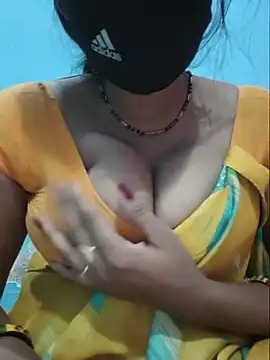Snapshot of Sexyradha_ chatting on June 30, 2026, 4:29 pm Sexyradha online show from June 30, 2026, 4:29 pm