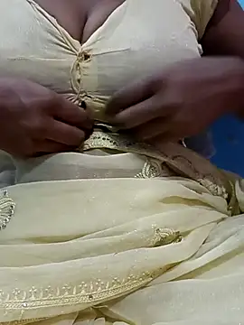 Sexyradha  online show from February 23, 2026, 4:18 pm