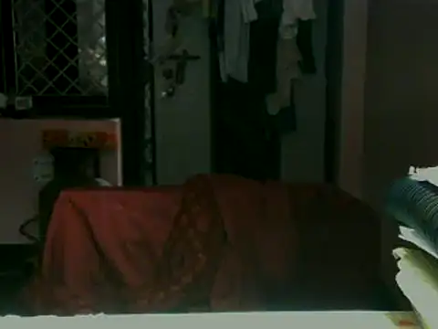 Snapshot of mayra89 chatting on December 19, 2025, 2:37 am mayra89 online show from December 19, 2025, 2:37 am