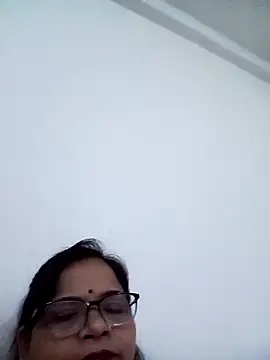Snapshot of Neha-Bhabhi-Rasily chatting on September 9, 2025, 7:01 pm Neha-Bhabhi-Rasily online show from September 9, 2025, 7:01 pm